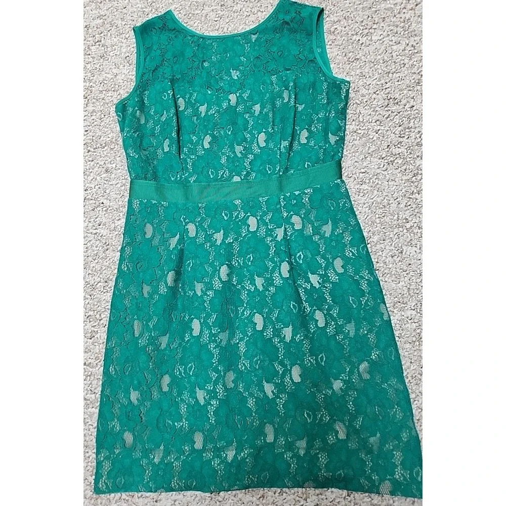 BCBG Max Azria Ultra Green Floral Lace Alice Sheath Dress Size 6